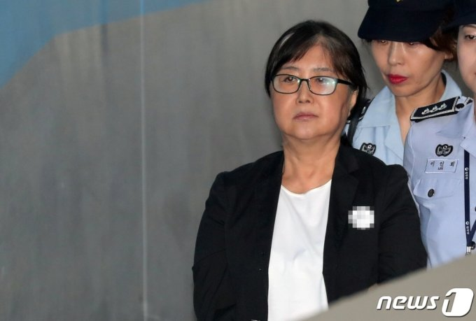 안민석, 무슨 말 했길래…"1억 배상" 최서원 손 들어준 법원
content media