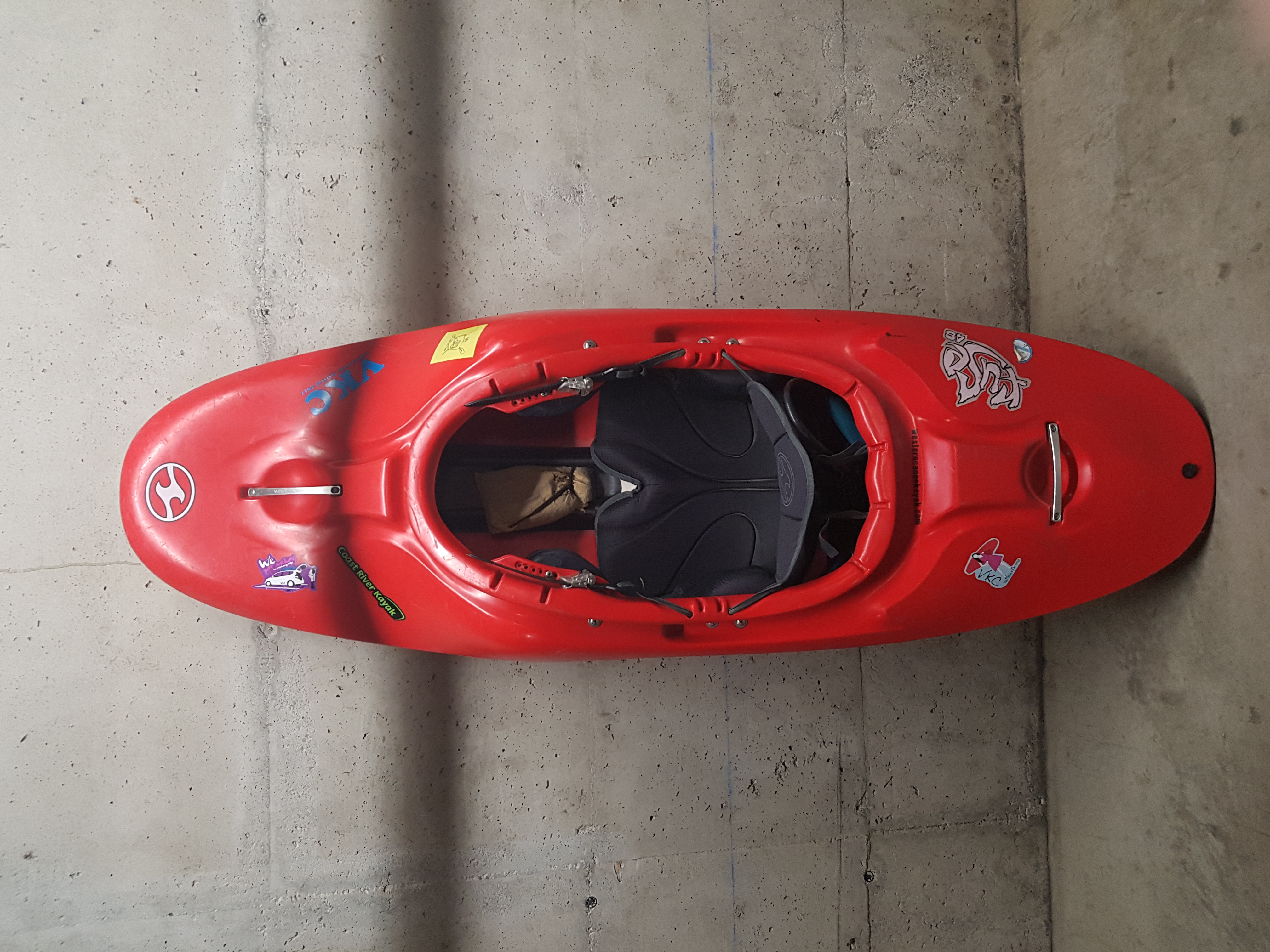 Selling Kayaks, drysuits, drytops, paddles, helmets, skirts for whitewater content media