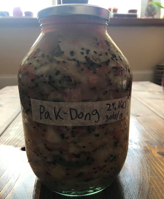 Fermented Thai sauerkraut containing live cultures