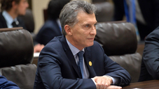 BC da Argentina estabelece taxa de juros recorde de quase 74%