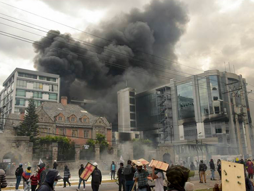 34 detenidos por incendiar la Contraloría General fueron liberados