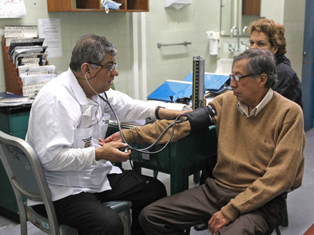 Ya es oficial: todo peruano sin seguro de salud será afiliado al SIS
