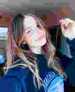 @elliethumann