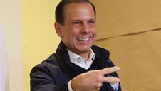 Doria aumenta passagens de trens e metrô acima da inflação