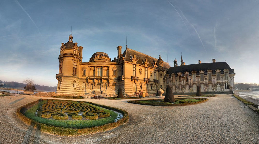 Take Me Away! DIY Virtual Tours of Famous Chateaux in France