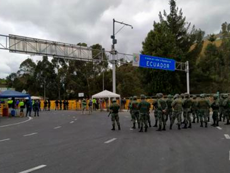Gremios de transportistas y comerciantes exigen la reapertura del puente de Rumichaca  