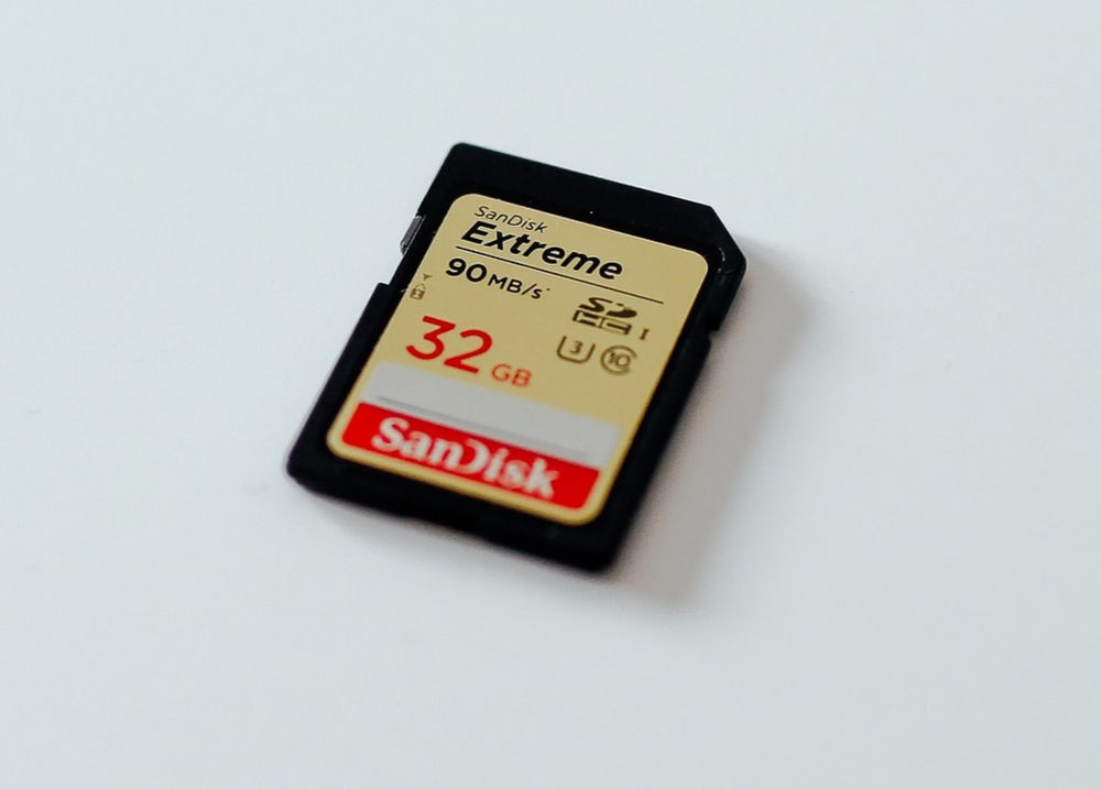 Which SD card works with the Switch?