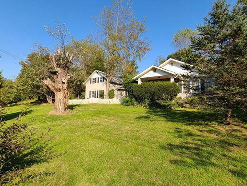 26 Jones Road
Leicester, NC 28748
MLS ID#: 3670884