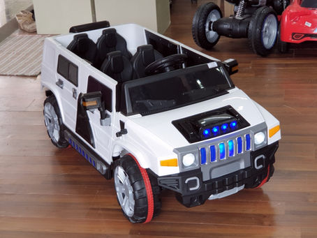 Grap today bumper prize discount on double seat Hummer rechargeable car 🚗