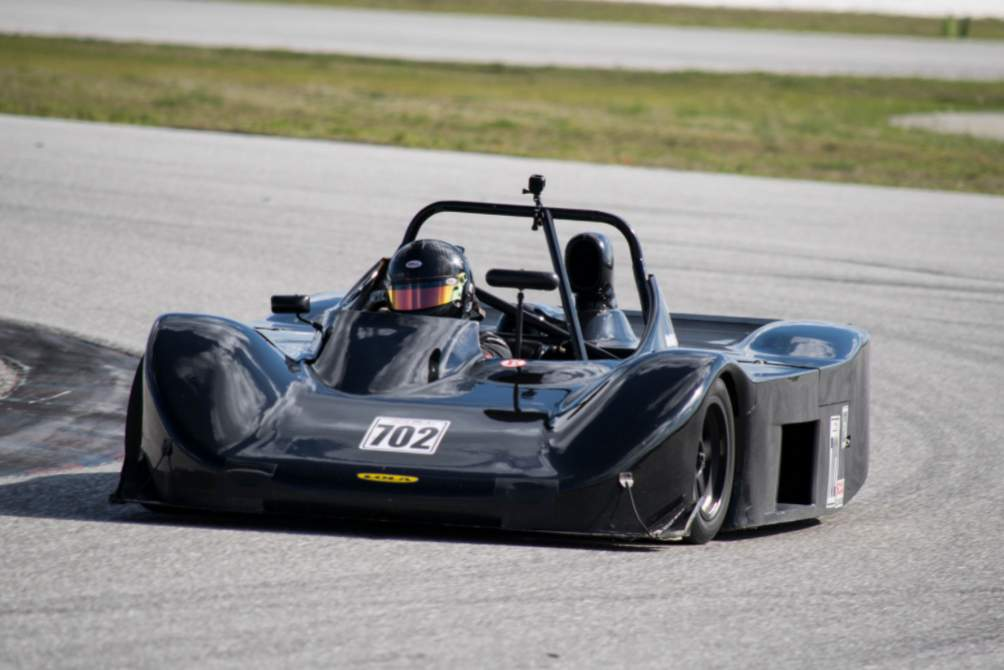 Lola T8990 Chassis #1 content media