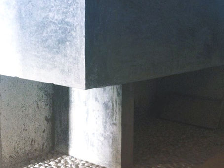 What am I doing here? / Qué hago aqui?  