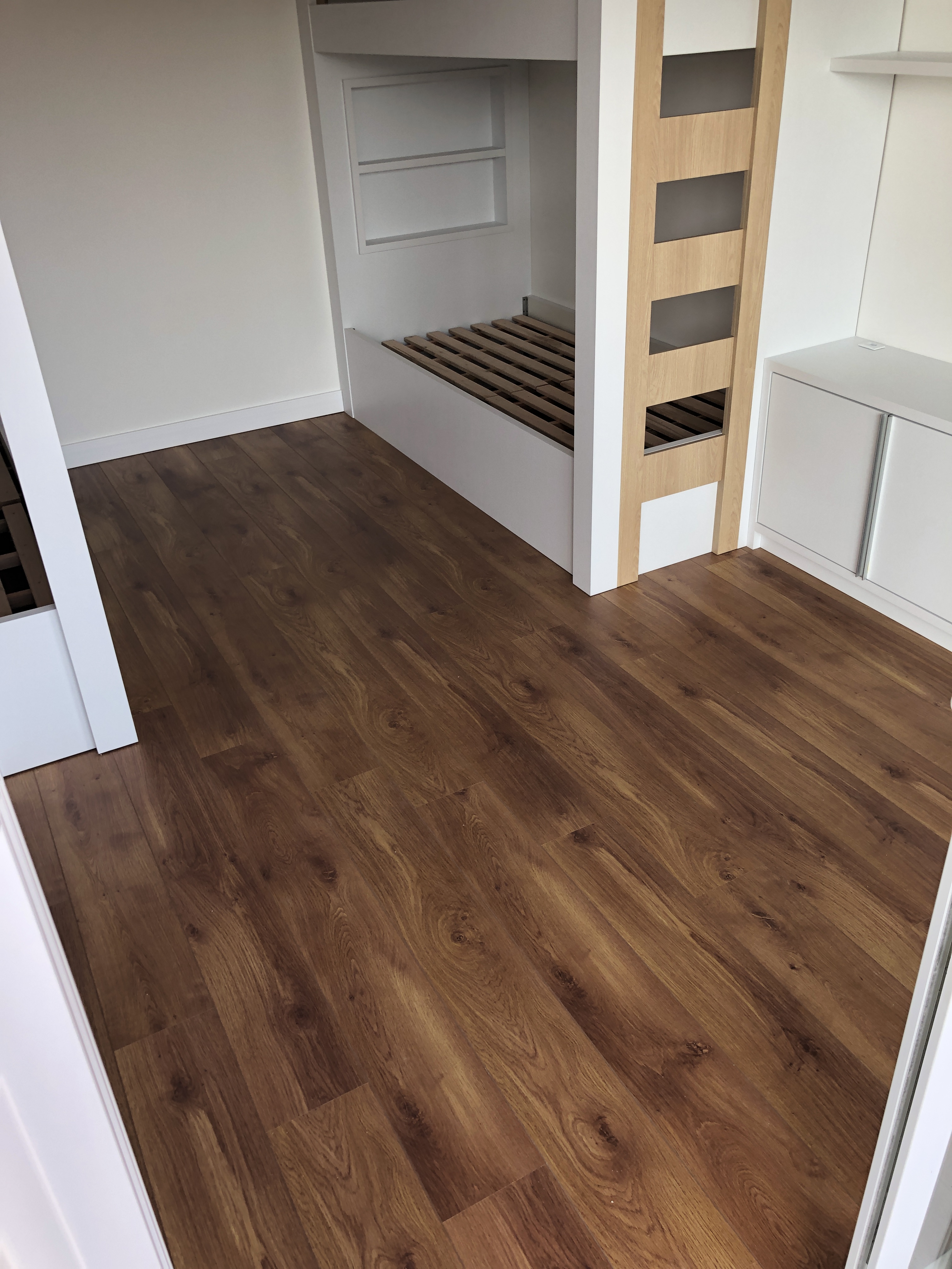 Piso laminado Carvalho Malta — foto 3
