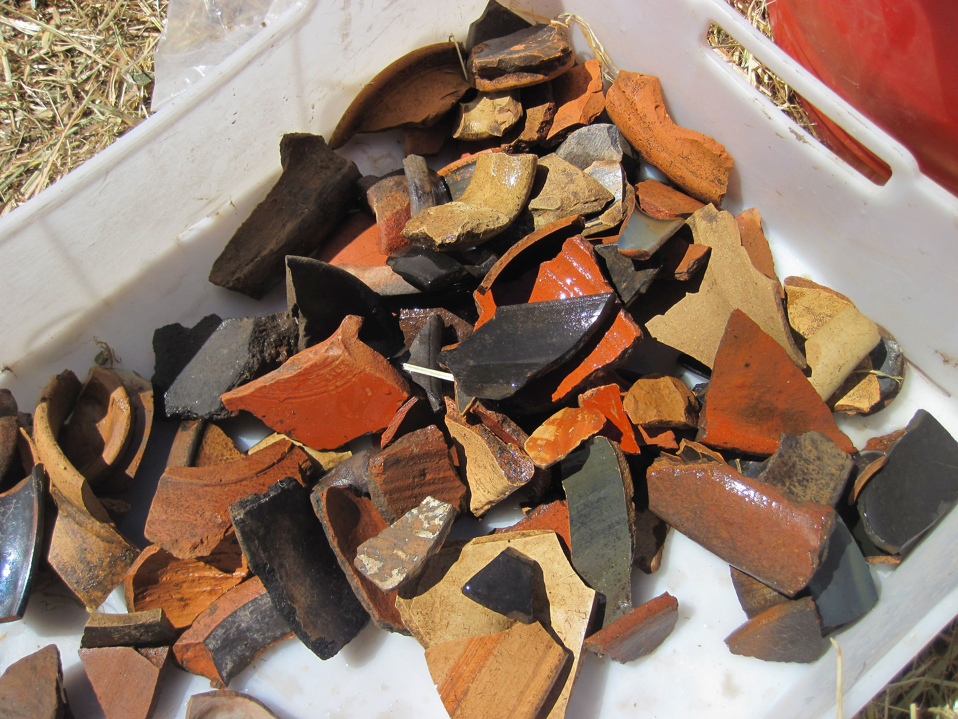 pot sherds, archaeology, italy, caere