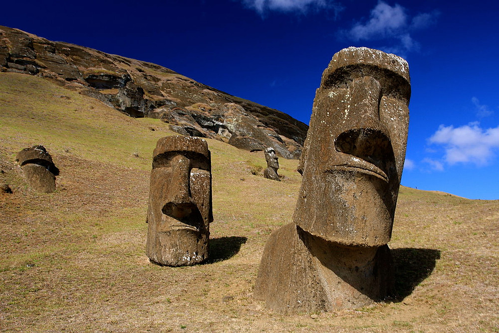 statues Moaï de l’île de Pâques