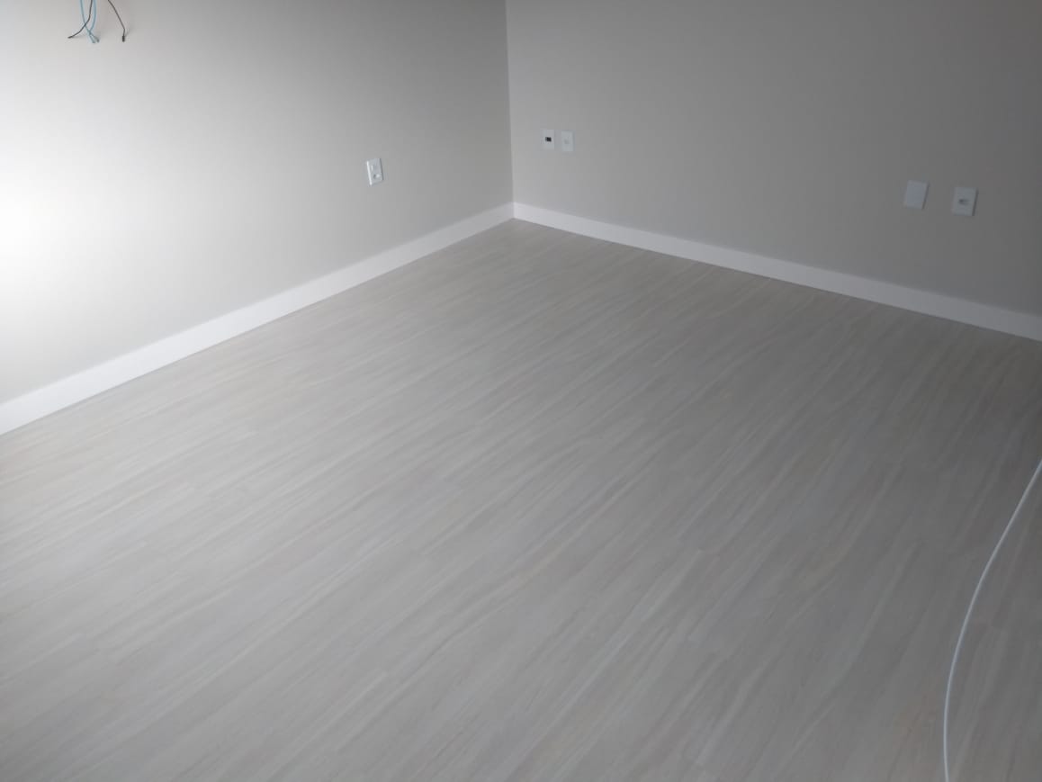 Piso laminado Fresno Decapê — foto 2