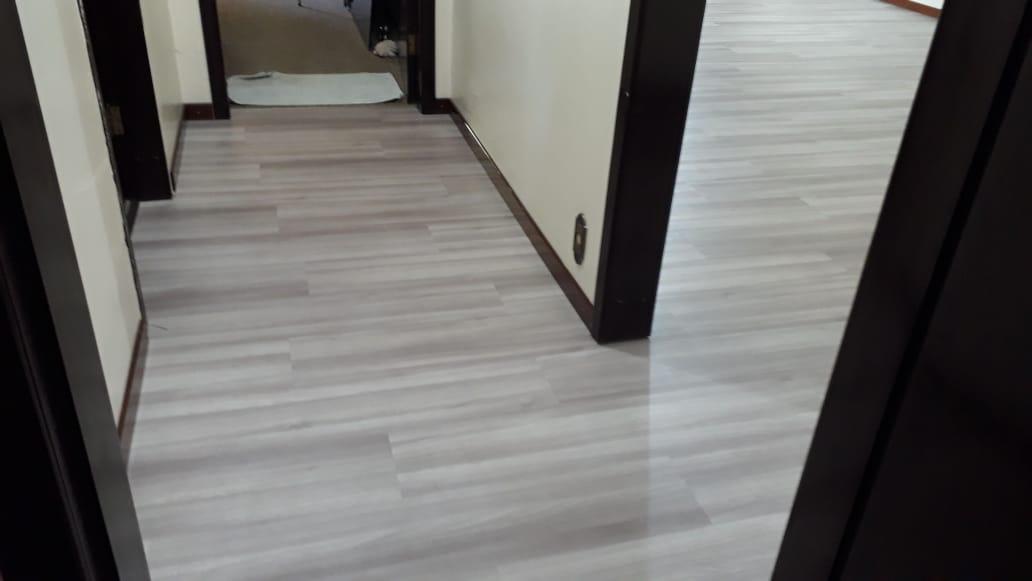 PISO DE PVC Pátina Ambar — foto 2