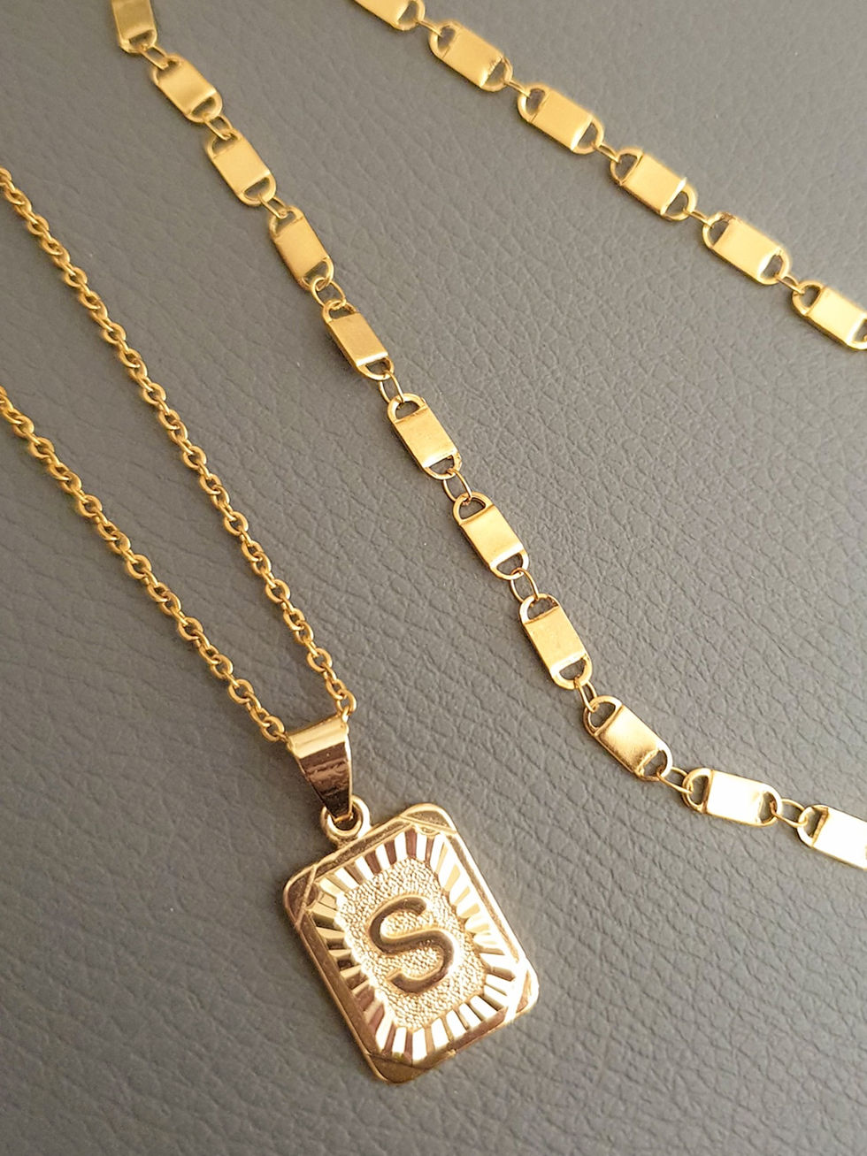 Real picture of Bohomoon Awaken Choker Chain by Stella Alverina