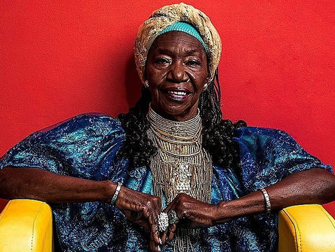 De cirandas, de alegria e de Lia