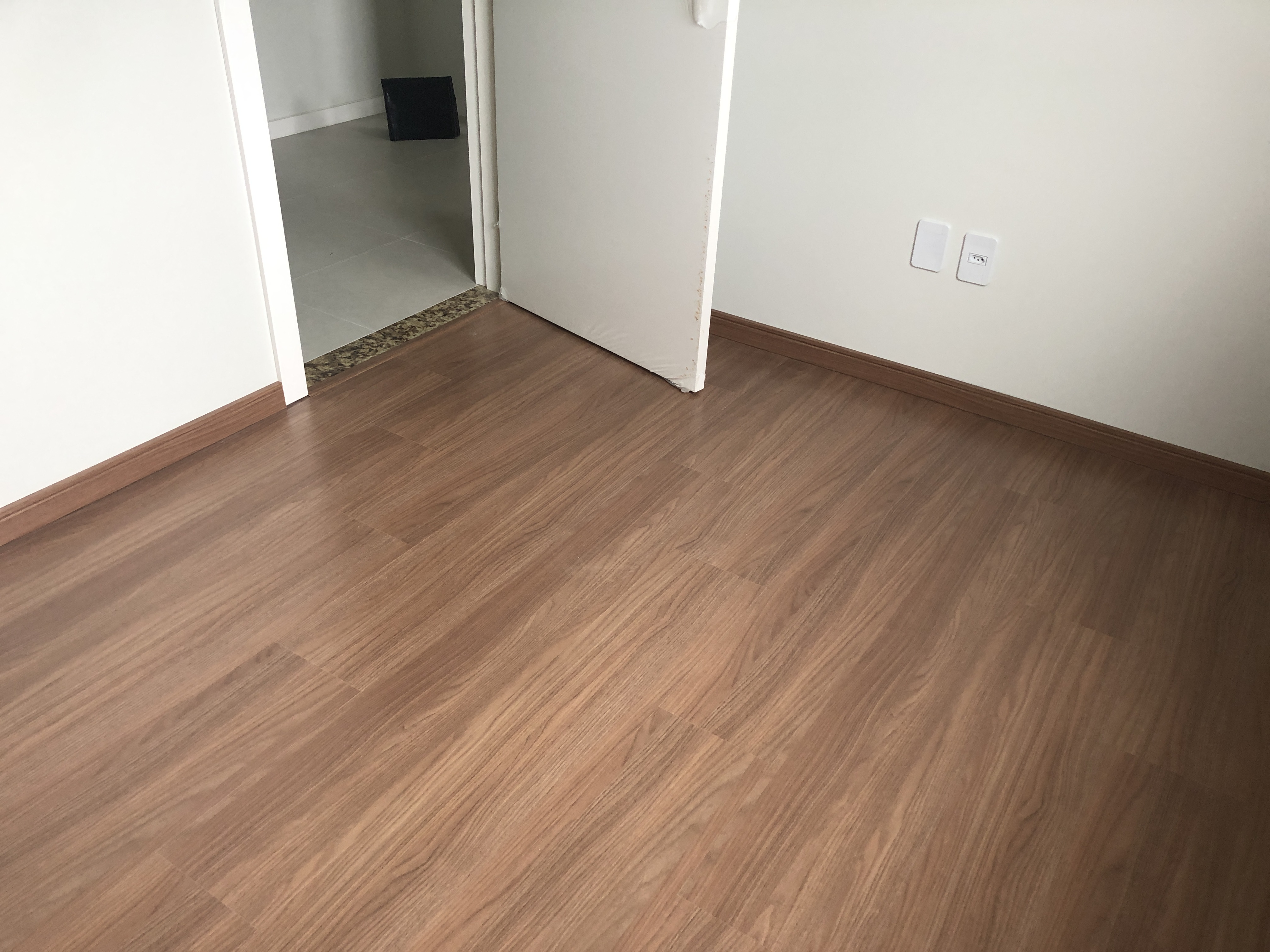 Piso laminado Italian Noce — foto 8