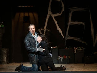 Yuriy Yurchuk as Marcello and Lauren Fagan as Mimì in Opera North's La Boheme