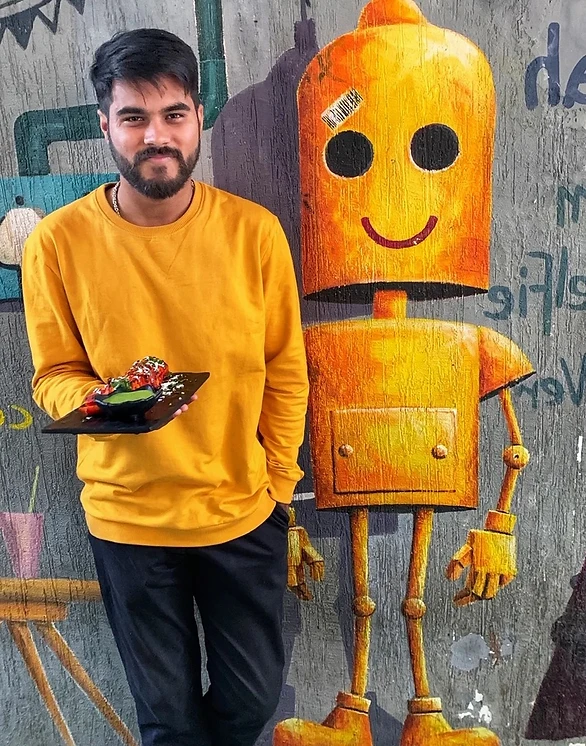 Kushagra revealed that food blogging is the only profession, which offers him peace and satisfaction