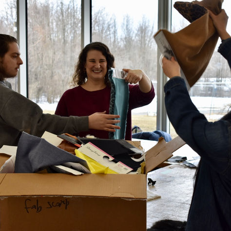 Art and Fashion Combine in This Sustainable Art Class