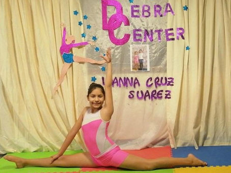 Debra Center evalúa a sus alumnas en una demostración virtual de gimnasia artística