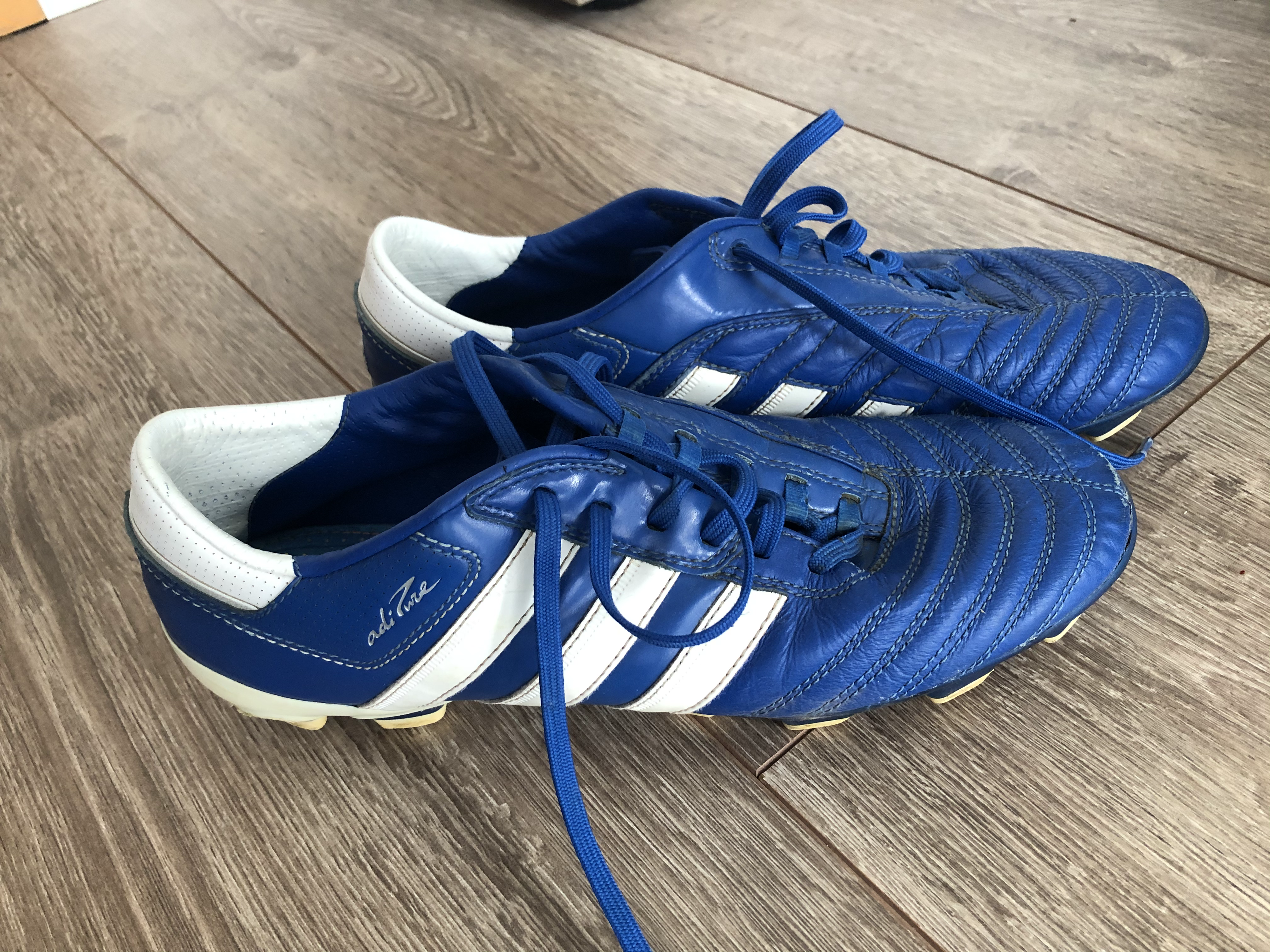 Adidas Leder Fußballschuh content media