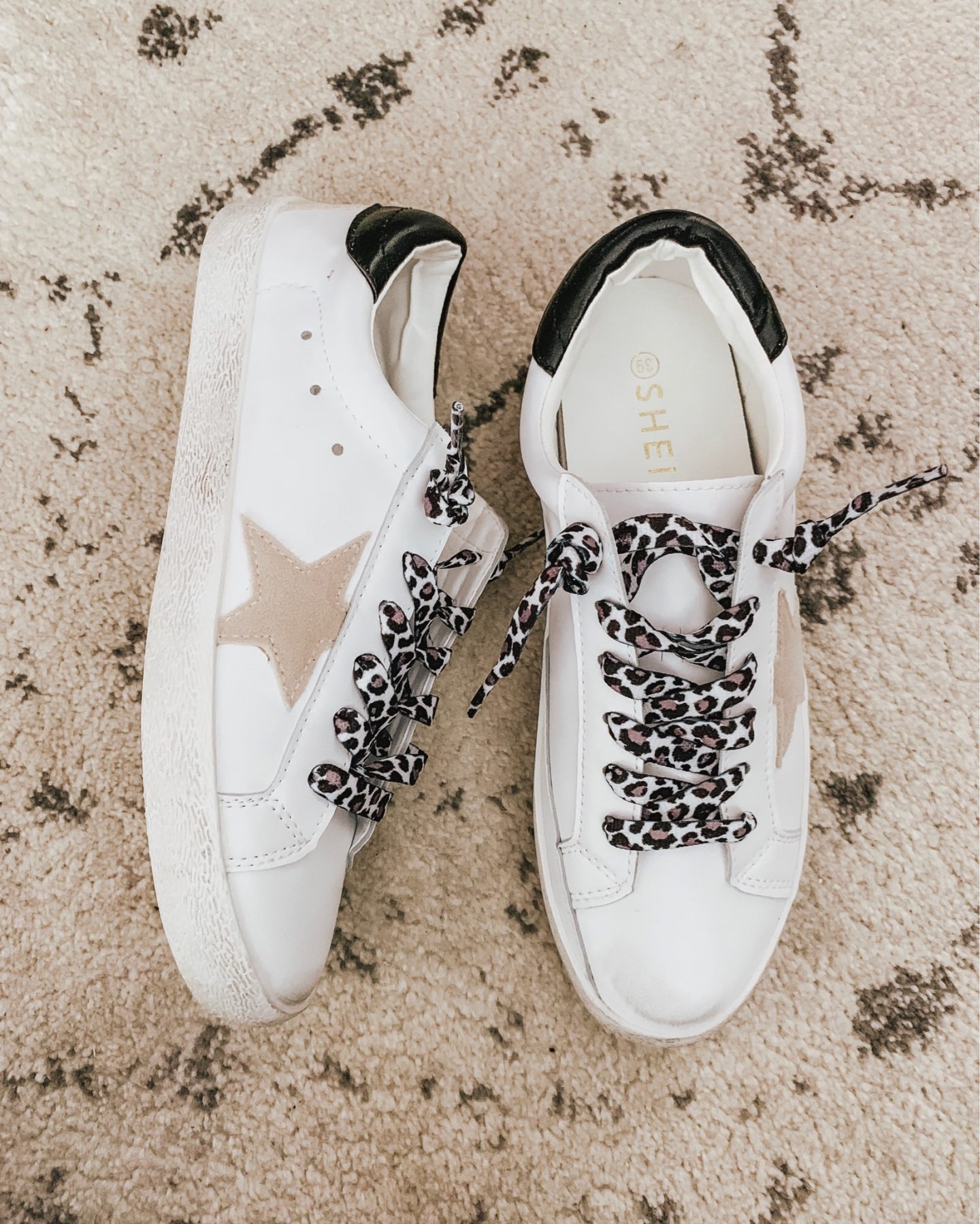 Golden Goose Sneakers Outlet 3 different materials content media