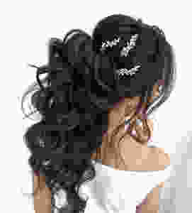 half up half down hairstyle for asian brides indian pakistani weddingswedding