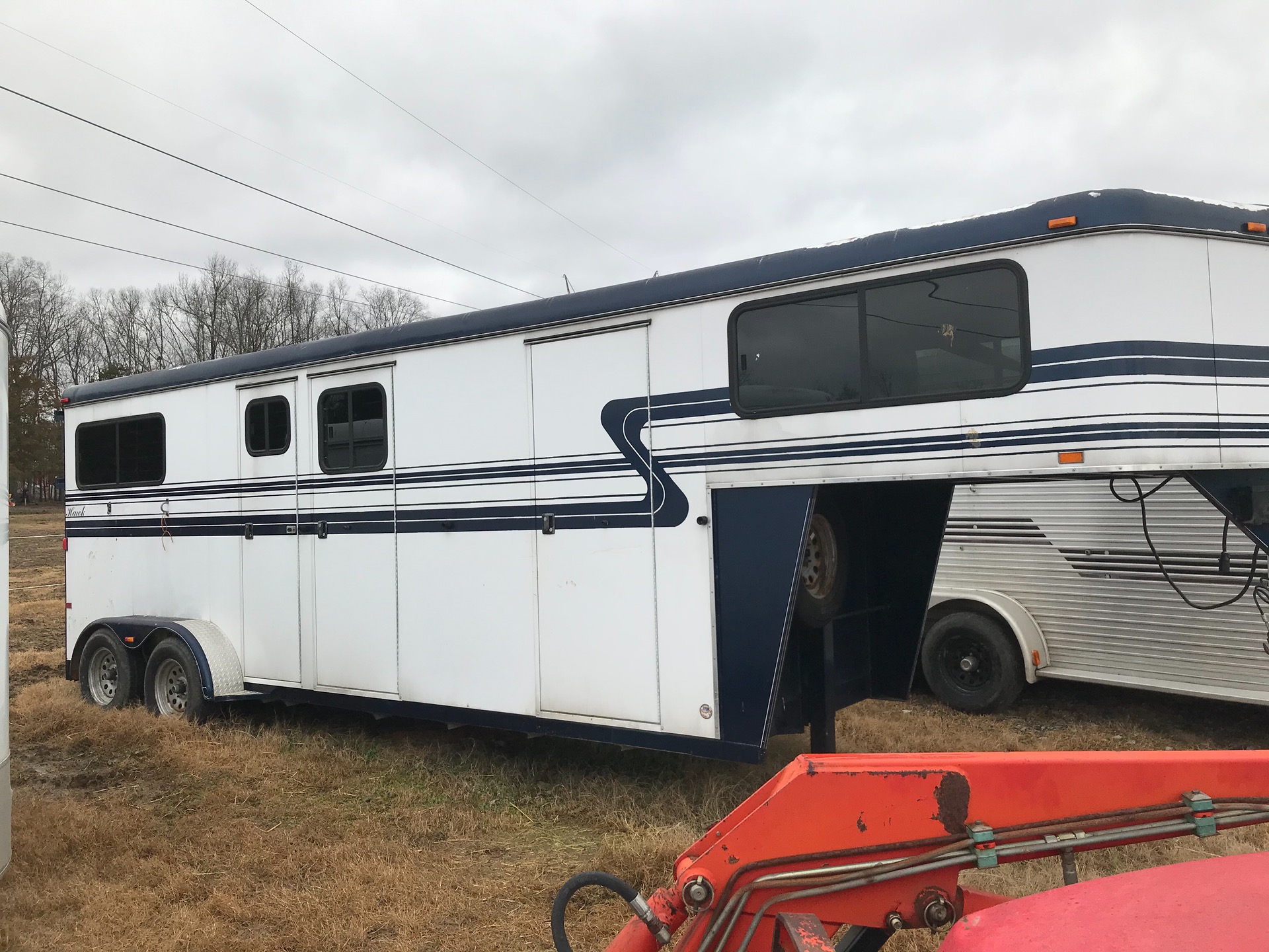 2007 Hawk 2 Horse Gooseneck content media