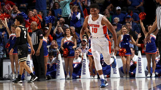 The Gators starting five moving in one direction