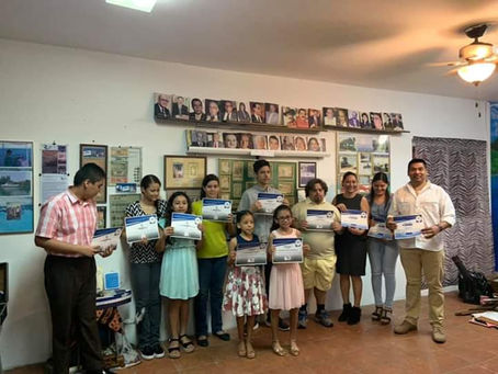 CASA DE LA CULTURA CERTIFICA A ESTUDIANTES.