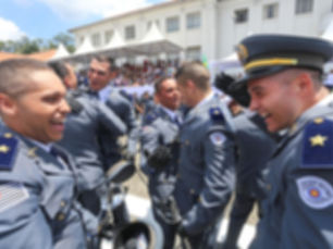 Você conhece os 3 itens que diferenciam entre oficial e soldado no concurso?