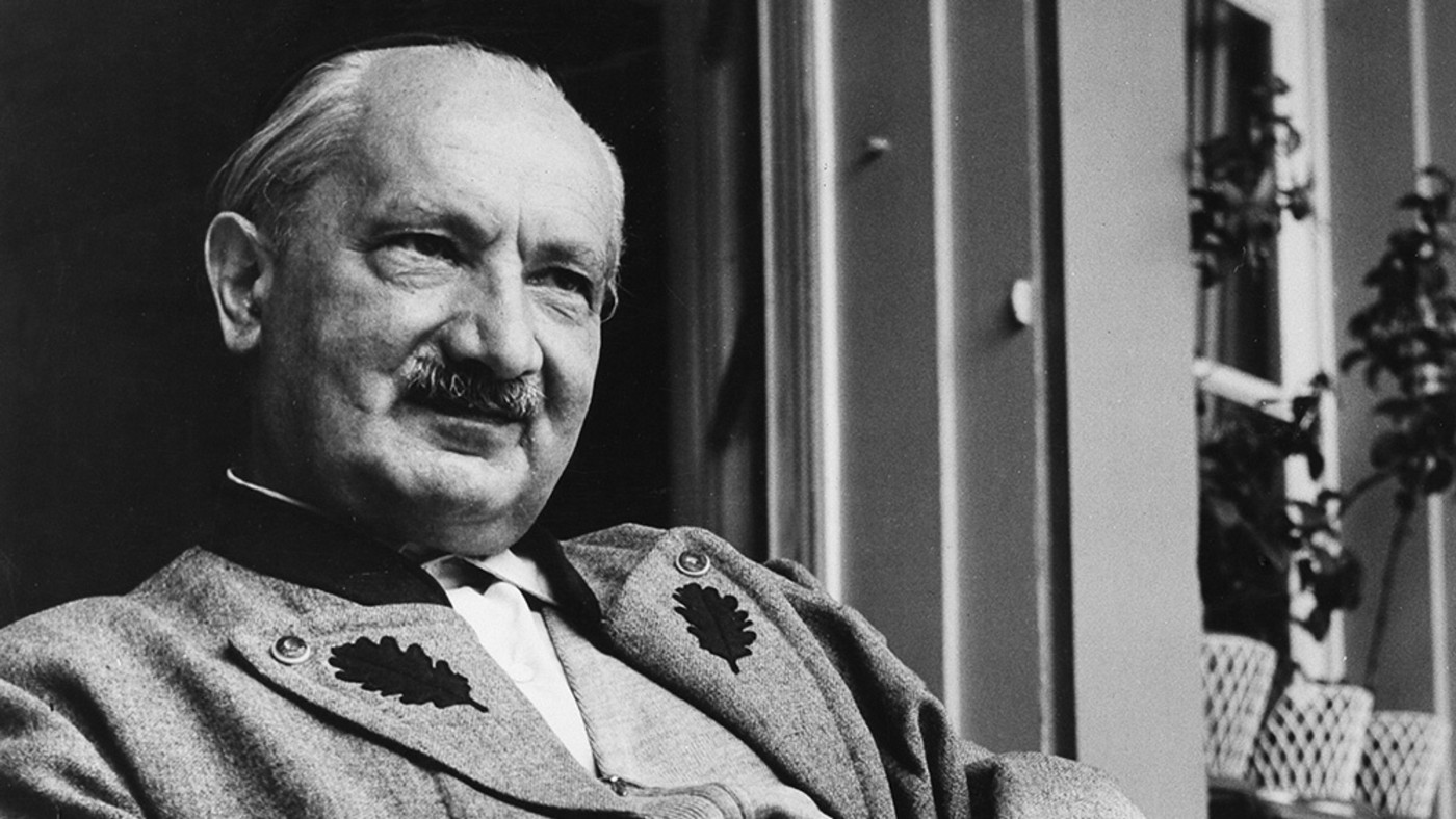 Swinging the Hammer on Descartes: A Brief Introduction on Phenomenology and Heidegger’s Being and Time content media