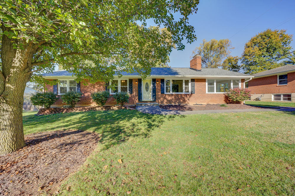 FOR SALE, North Roanoke County 3 bed/2 bath