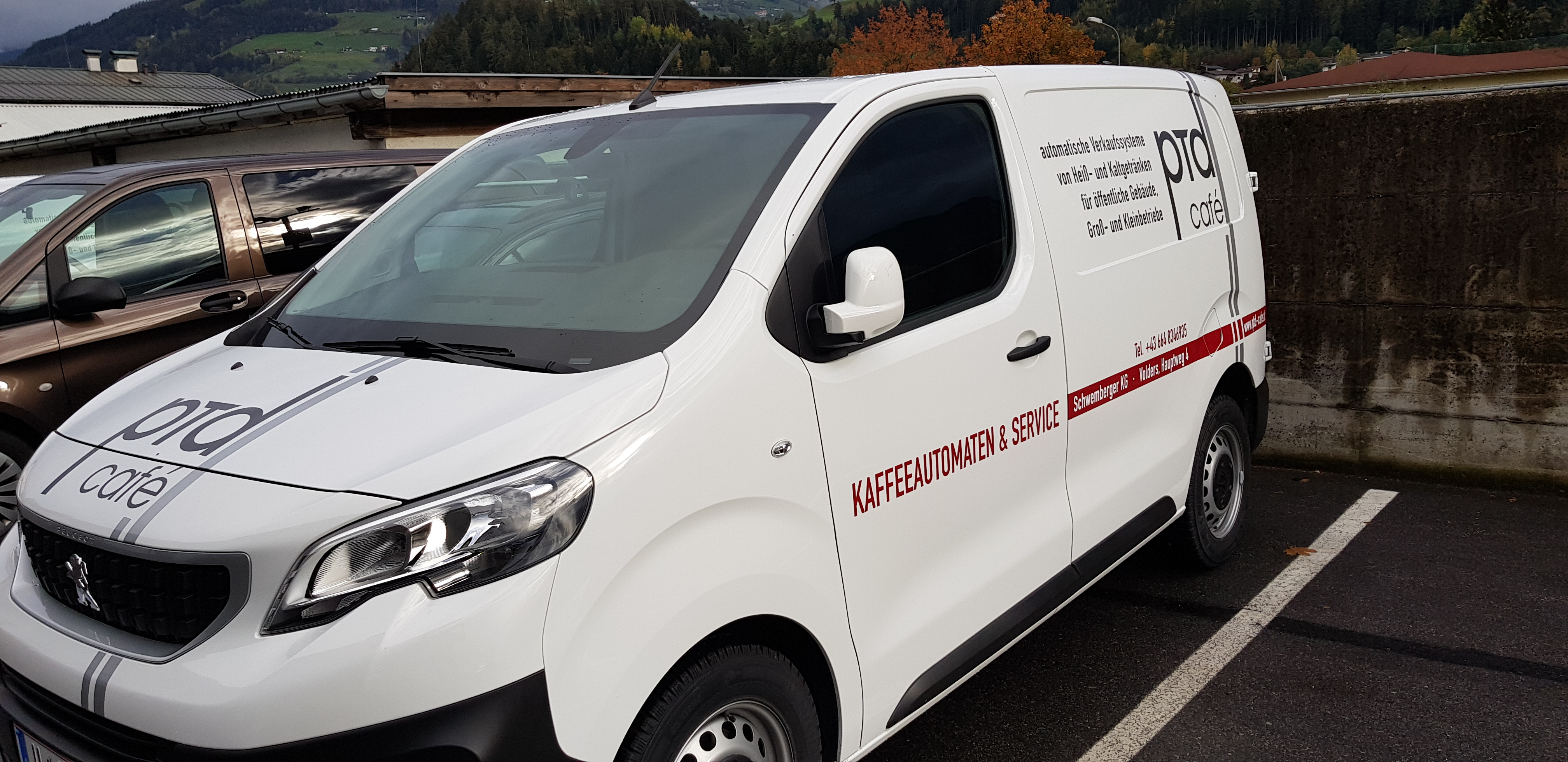 Unser Fuhrpark wird um ein weiteres Fahrzeug erweitert ! content media
