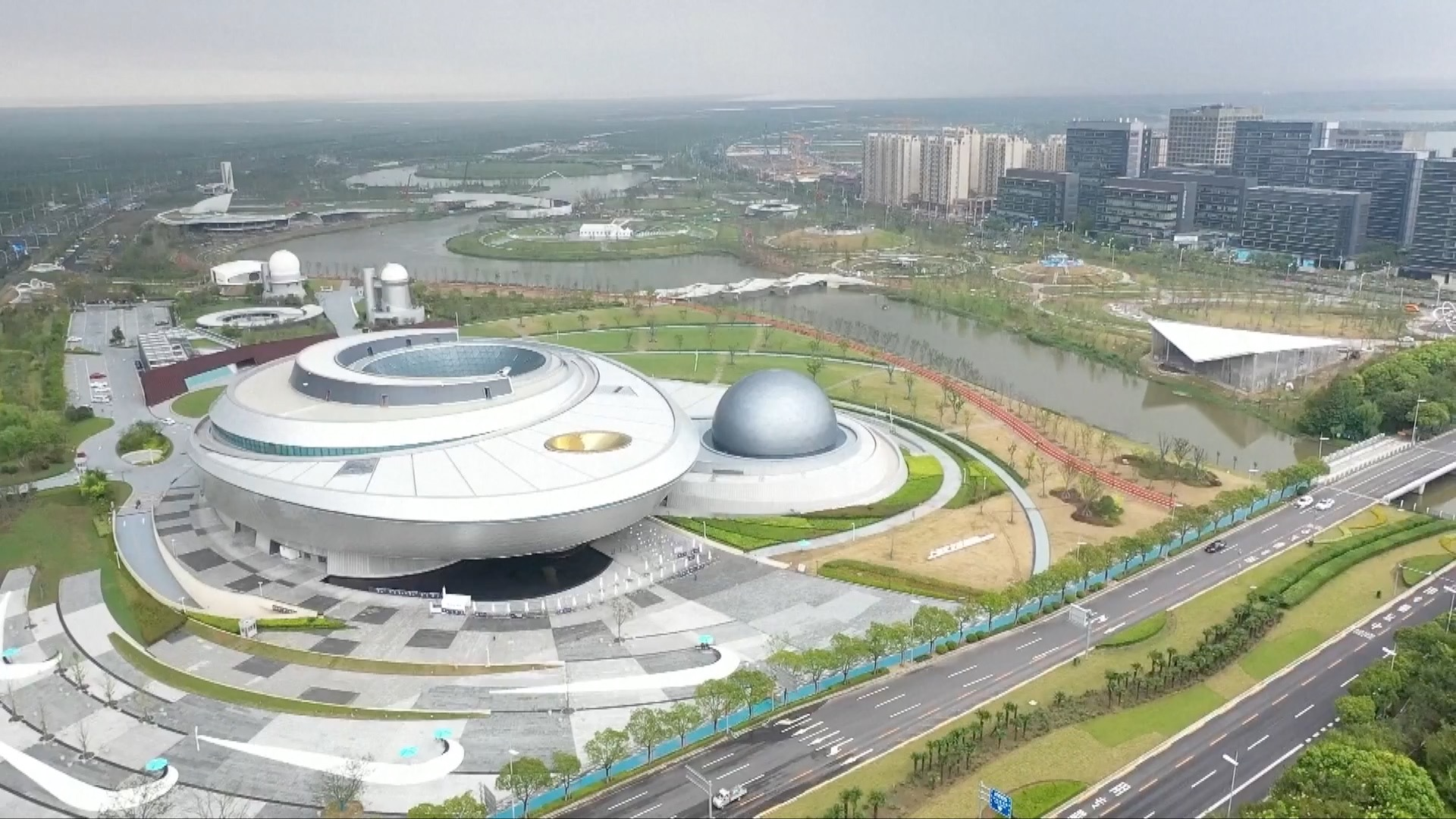 The largest ecological sponge park in Shanghai is open to the public. content media