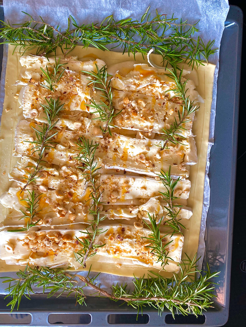 Hojaldre de pera y brie
