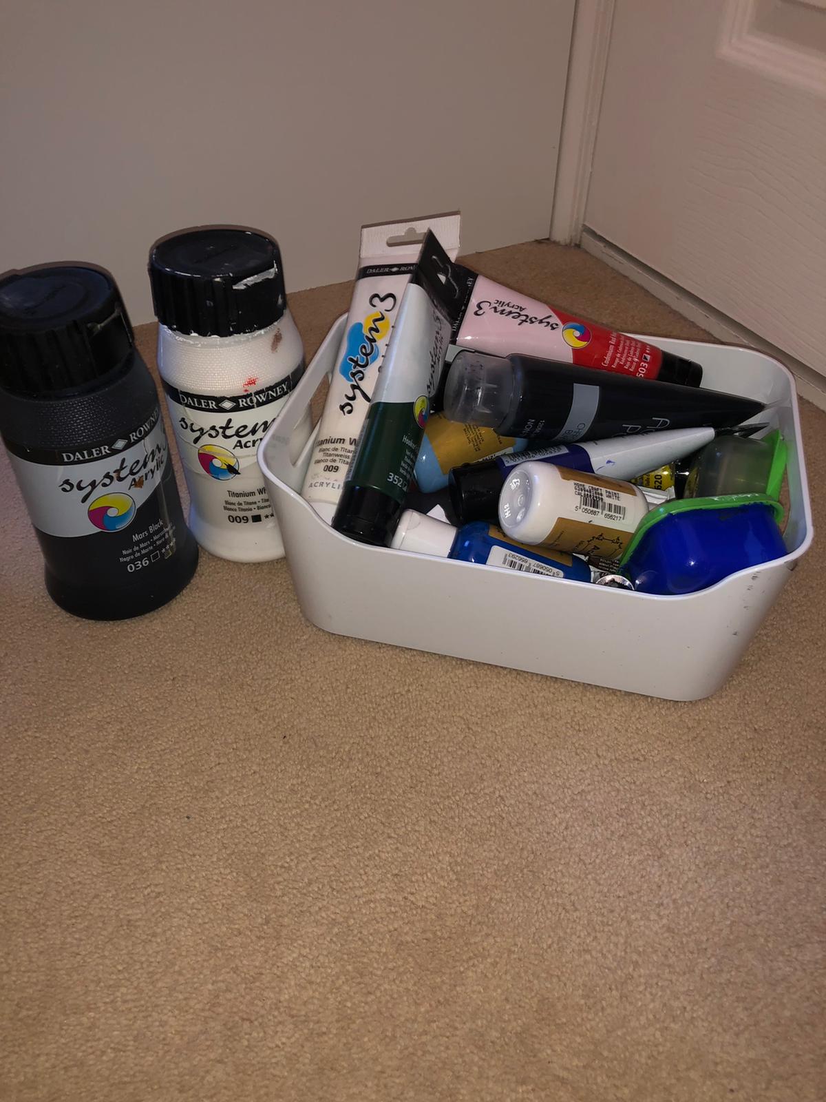 What art supplies and/or brands do you use? content media