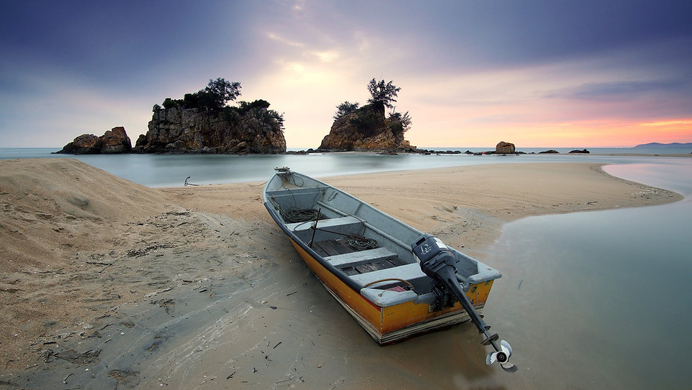 Bateau moteur hors bord