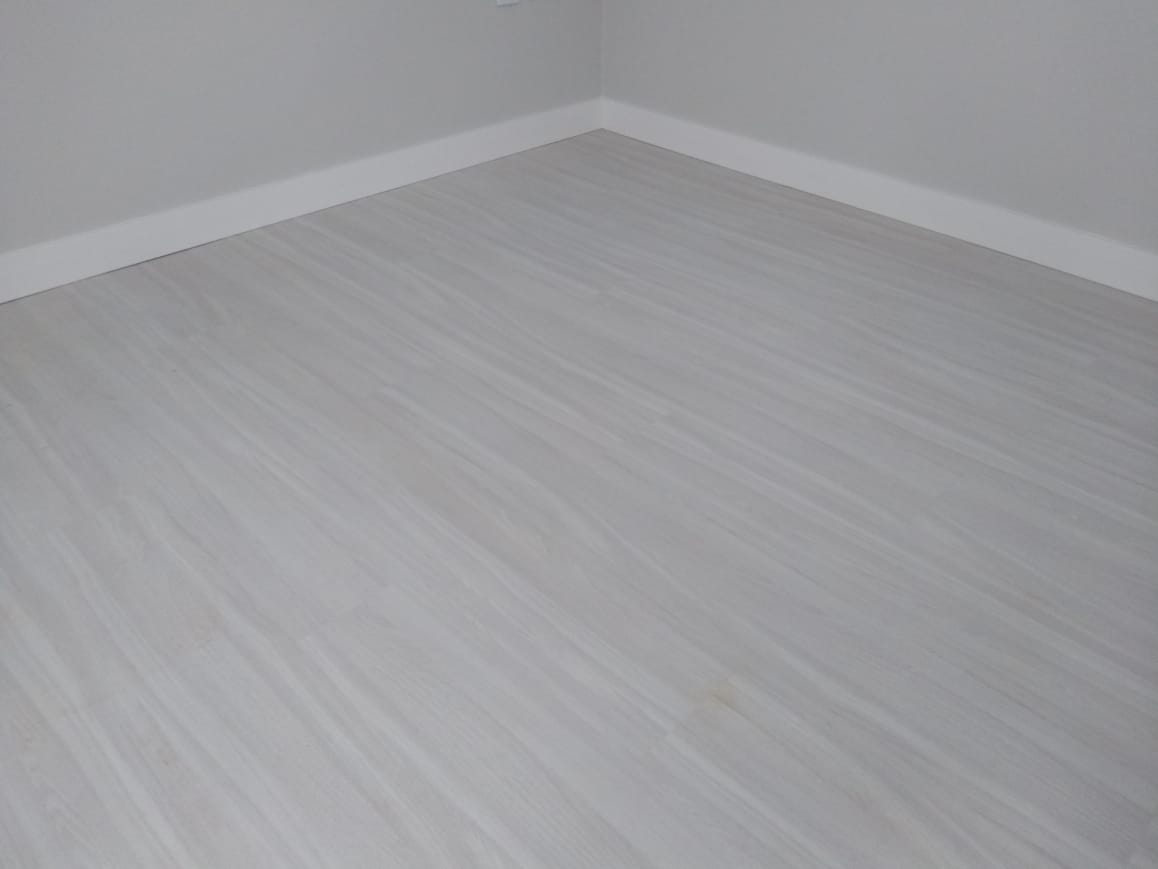 Piso laminado Fresno Decapê — foto 7