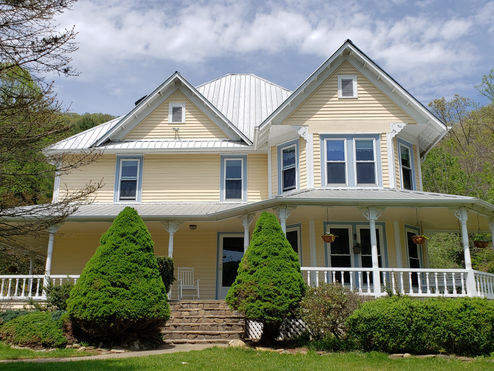 32 Hortons Creek Road Burnsville, NC 28714 ID#: 3504212