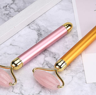 Roller facial de cuarzo rosado, un must para tu rutina de cuidado facial