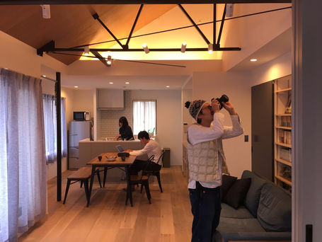 house_h/d  若夫婦の色に。