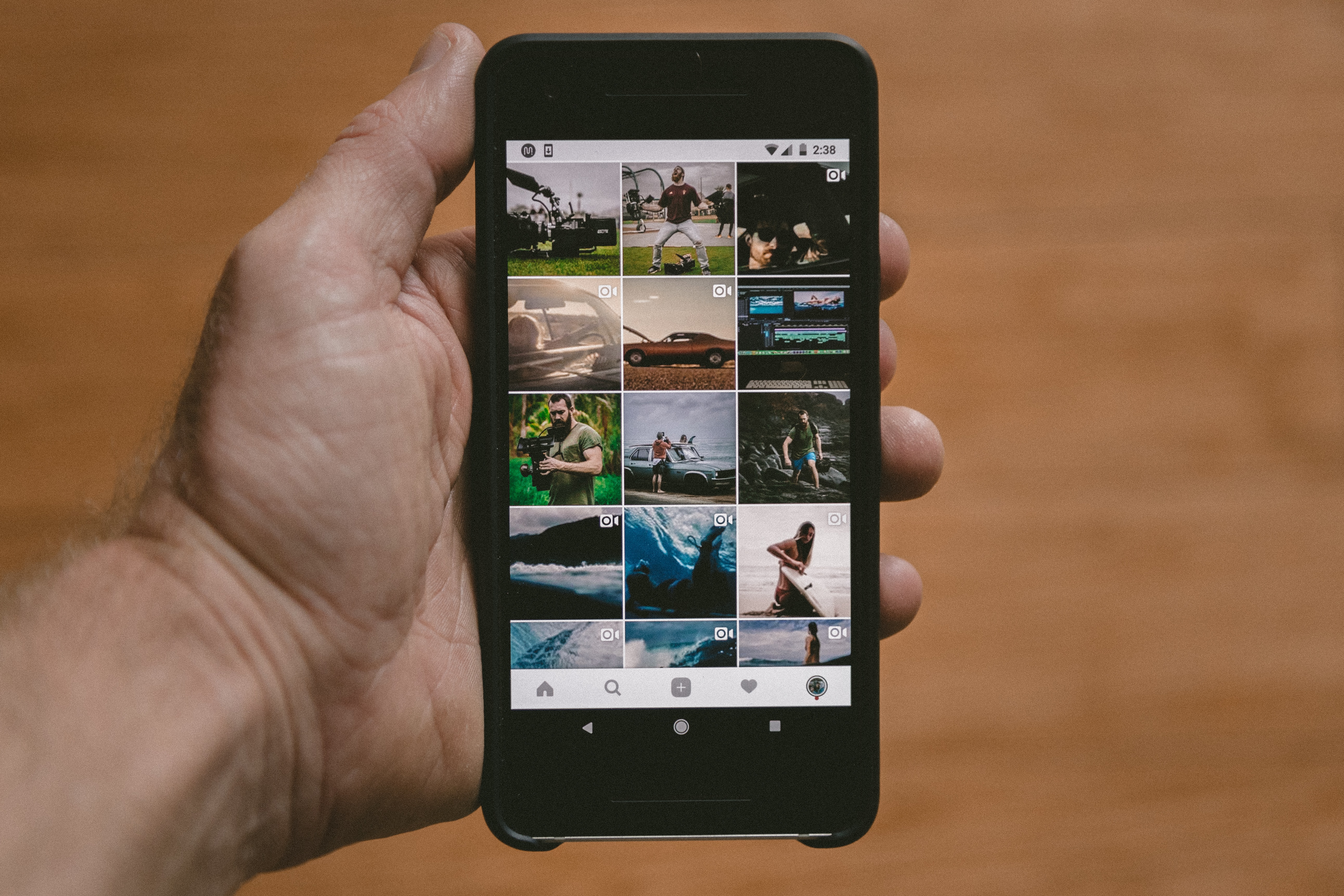 【モバイルローカル検索結果に写真で検索機能が導入】 content media
