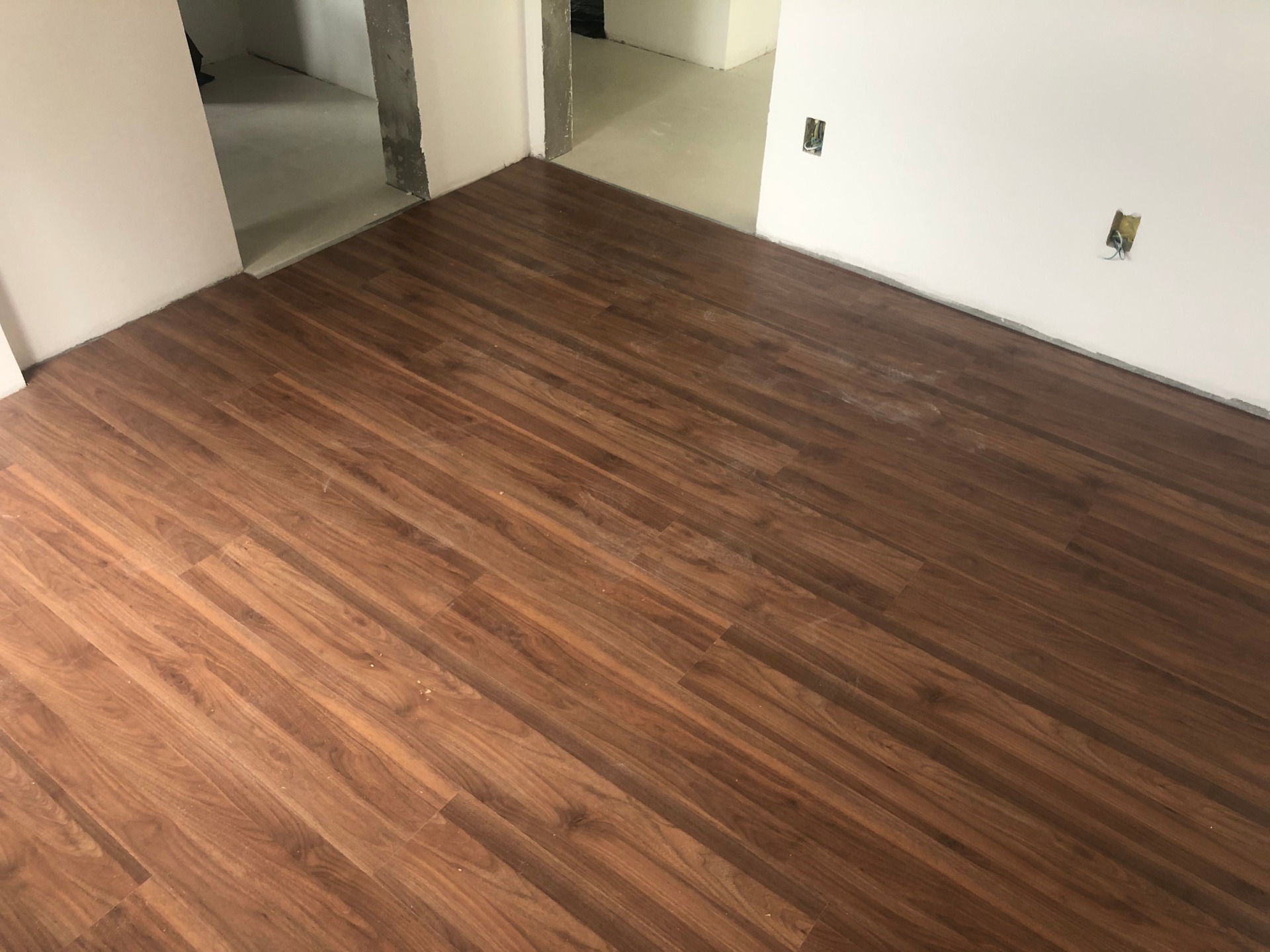 Piso laminado Noce Oro