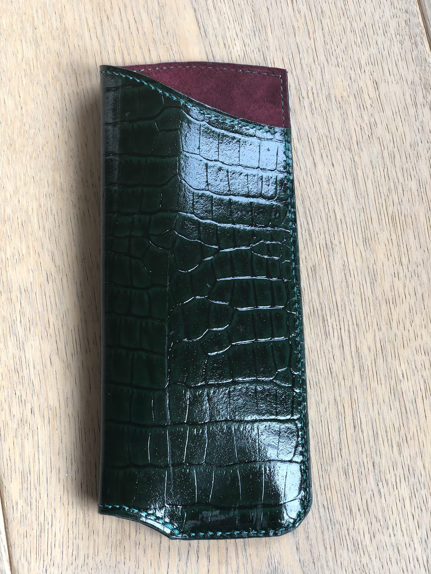 Simple eyeglass case content media