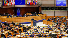Parlamento Europeu reconhece o usurpador oposicionista, Guaidó, como presidente da Venezuela