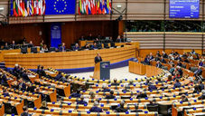 Parlamento Europeu reconhece o usurpador oposicionista, Guaidó, como presidente da Venezuela